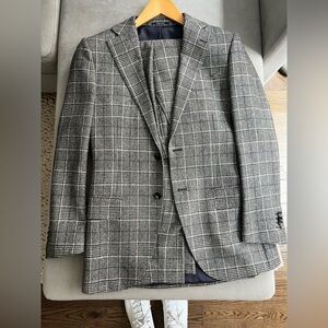 Suitsupply grey suit 36R
